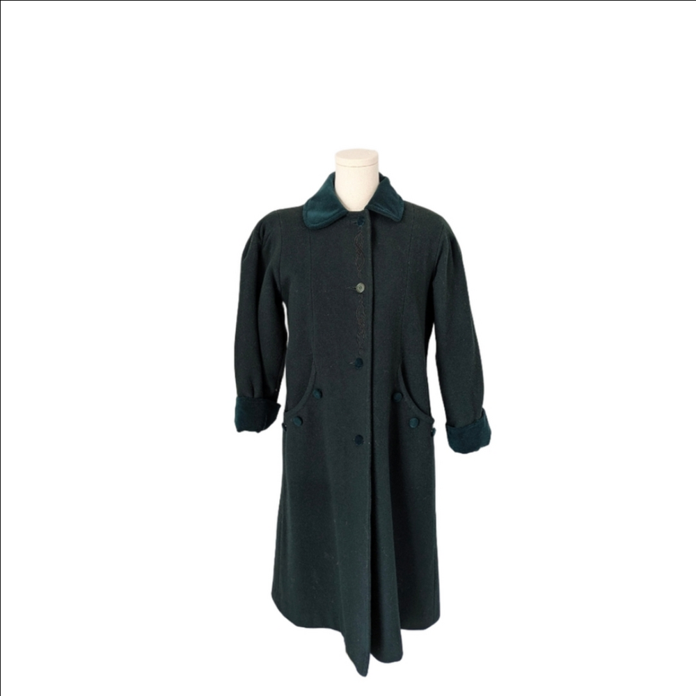 033_Elegant Green Women's Coat